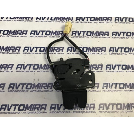 Замок крышки багажника електро Toyota Avensis T25 HB 2003-2008 6935005041